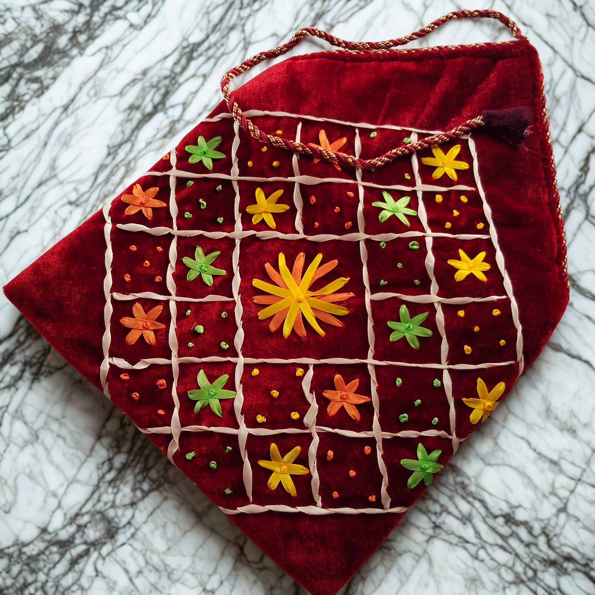 Beautiful Embroidered Holy Qur’an Cover (Ghilaf)